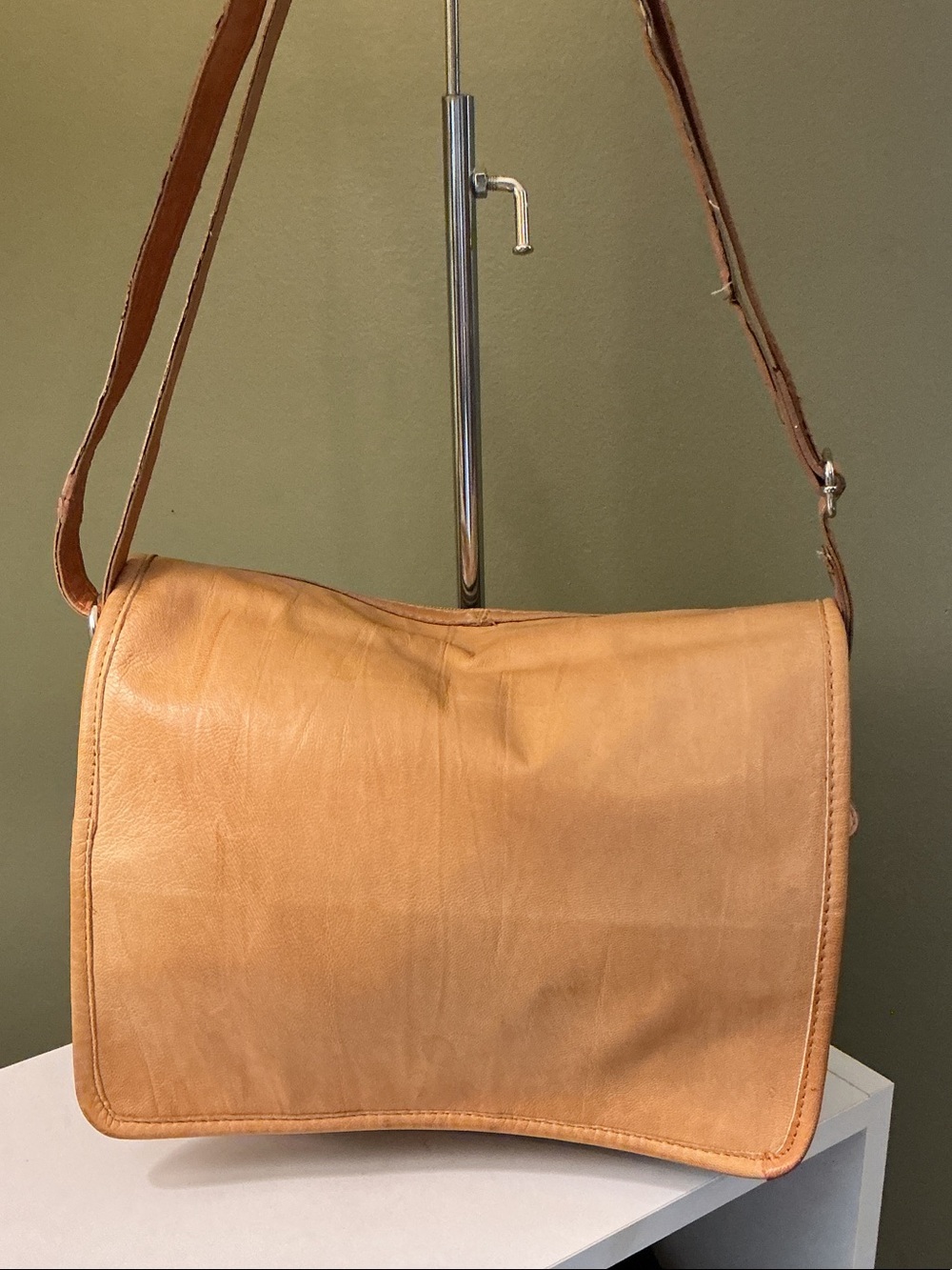 Tan Genuine Leather Messenger Shoulder Crossbody Bag Adjustable Strap